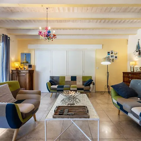Maison Maviela, 800 M Ocean, בית נופש