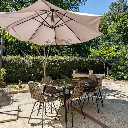Maison Maviela, 800 M Ocean, בית נופש