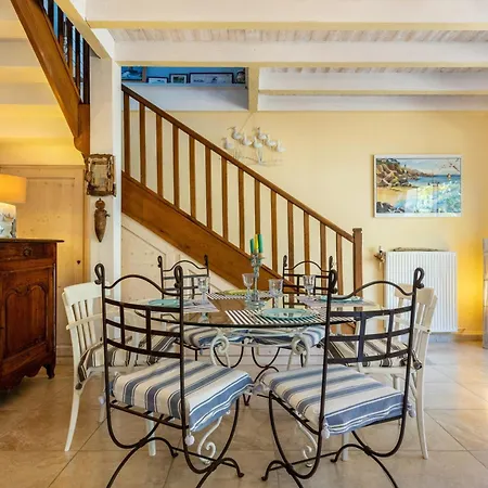 Maison Maviela, 800 M Ocean, بيت للعطل *