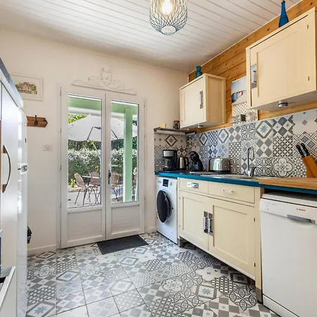 Maison Maviela, 800 M Ocean, بيت للعطل