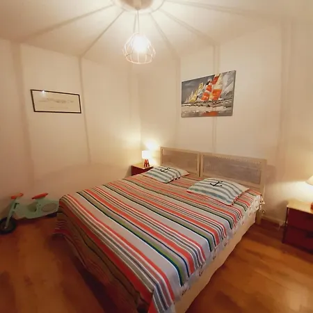 בית נופש Maison Maviela, 800 M Ocean, *